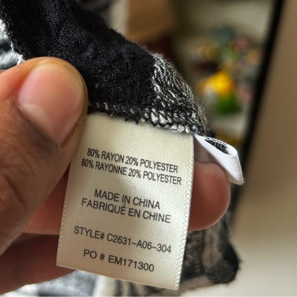 ANTHROPOLOGIE CLOTH & STONE| plaid button up | size medium - Picture 4 of 6